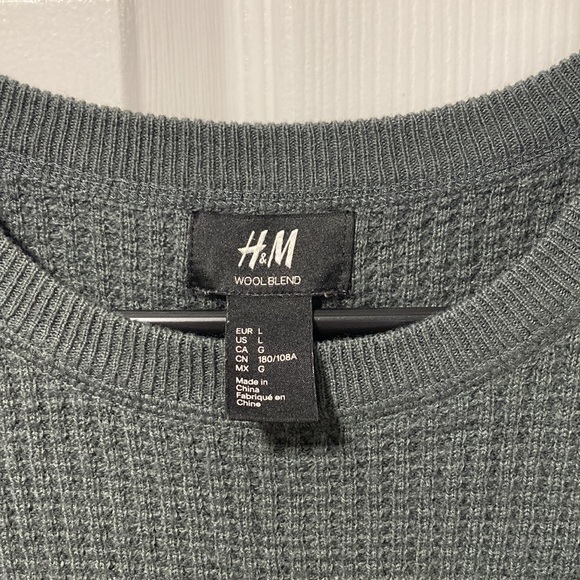 H&M Two-Tone Pull-Over Sweater - Picture 3 of 4